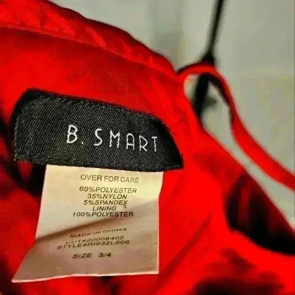 B. Smart red formal high low gown 3/4 - Picture 5 of 5